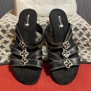 Women’s eight medium